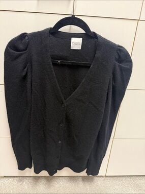 MADELEINE THOMPSON Black Puff-Sleeve V-Neck Button Cardigan